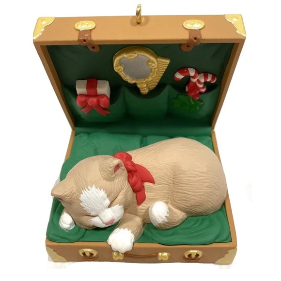 Vintage Hallmark Christmas Ornament 1997 Holiday Keepsakes Cats Naps Kitten Red main image 13